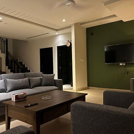 B&B Mumtaz City Исламабад Экстерьер фото