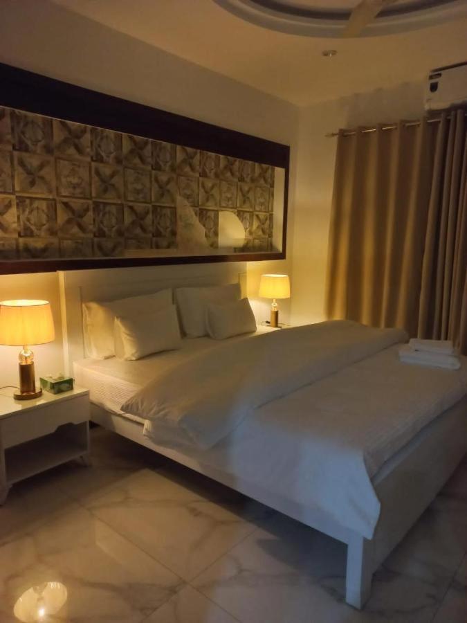 B&B Mumtaz City Исламабад Экстерьер фото