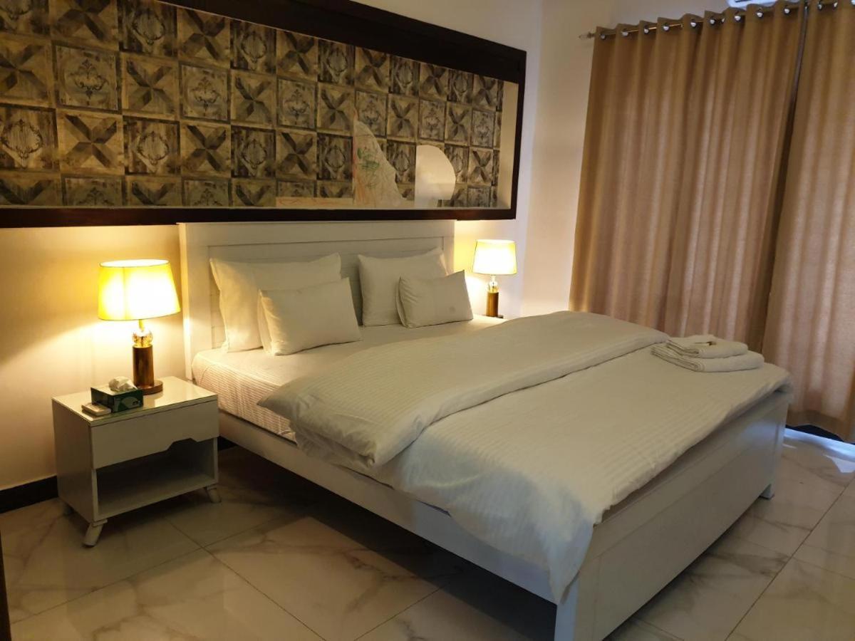 B&B Mumtaz City Исламабад Экстерьер фото
