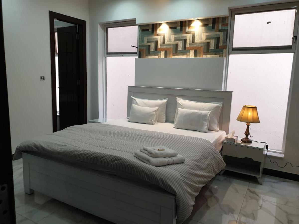 B&B Mumtaz City Исламабад Экстерьер фото